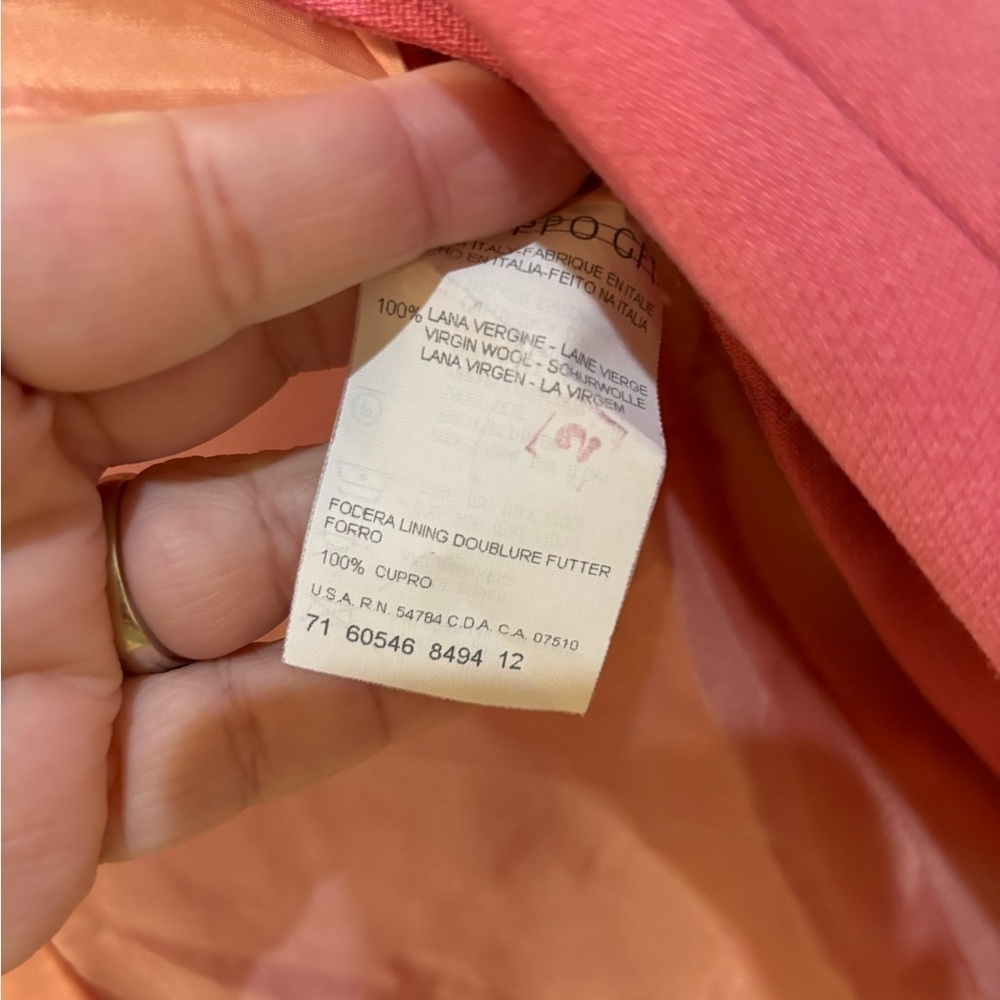 Giorgio Armani Le Collezioni~Women's Size 4- Pink Salmon Blazer. - Picture 5 of 7